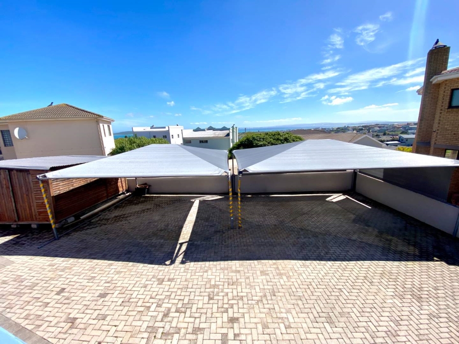 7 Bedroom Property for Sale in Myburgh Park Western Cape